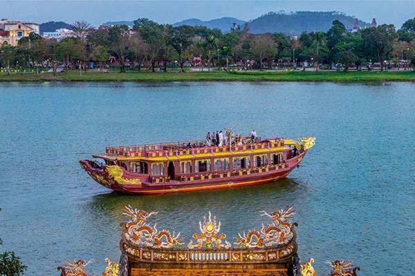 Jantar no Hueritage Cruise