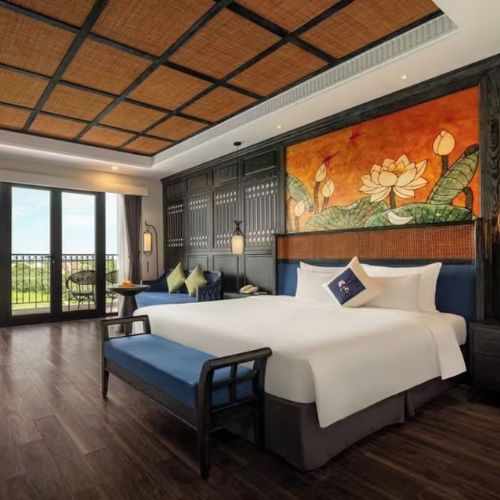 Shining Riverside Boutique Hoi An