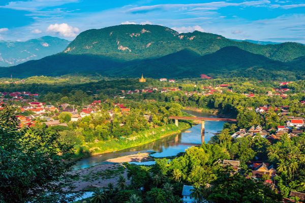 Dia 10: Phuket - Voo Para Luang Prabang