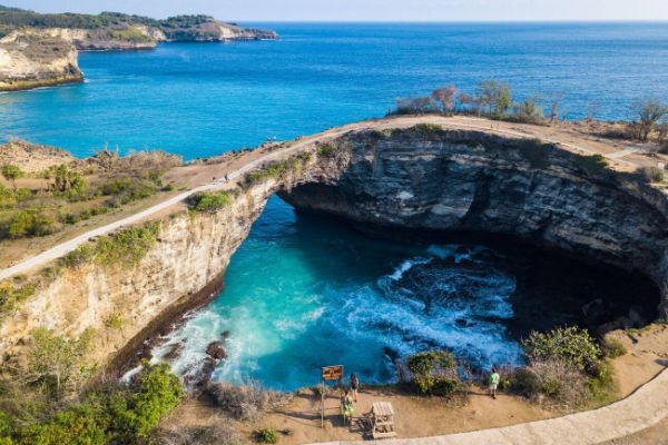 Dia 12: Nusa Penida West Side - Jimbaran Dinner