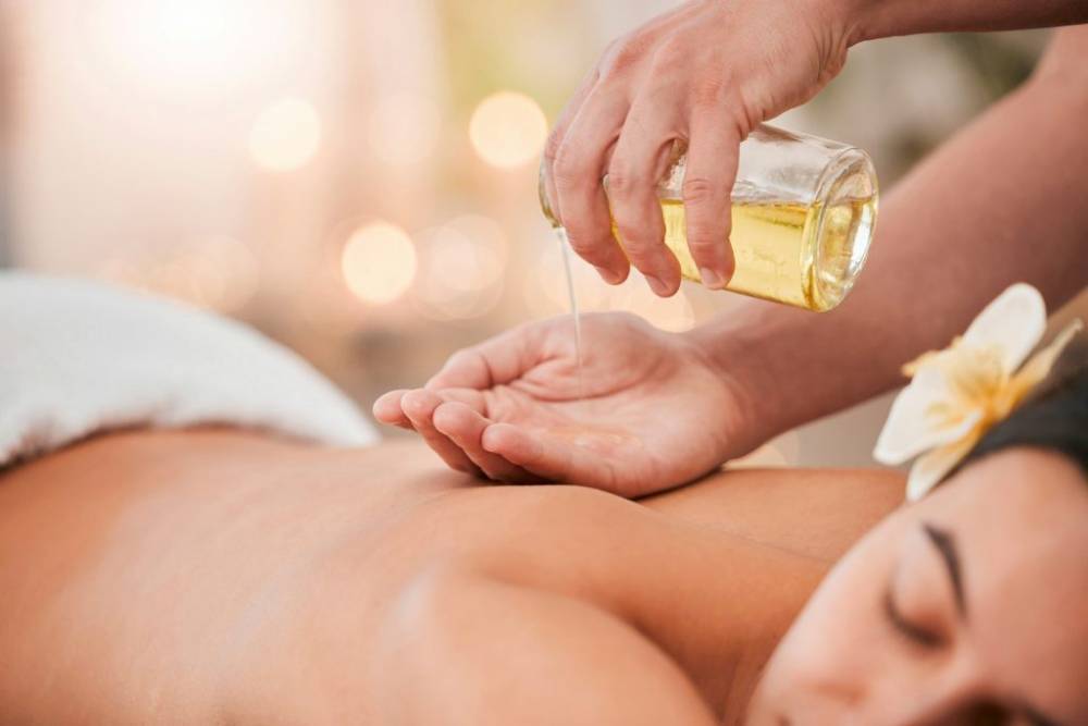 massagem tailandesa deita